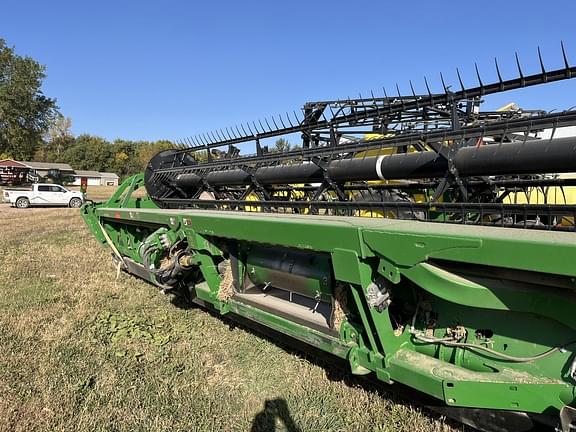 Image of John Deere 635FD equipment image 4