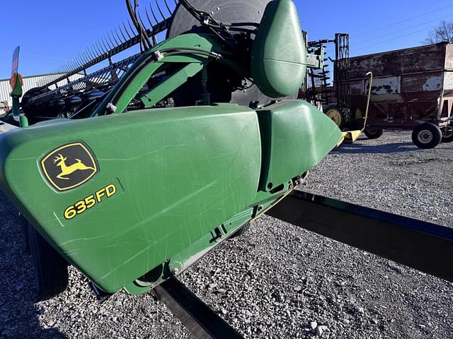 Image of John Deere 635FD equipment image 1