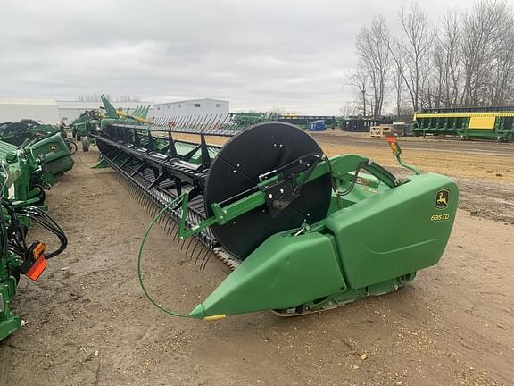 Image of John Deere 635FD equipment image 2