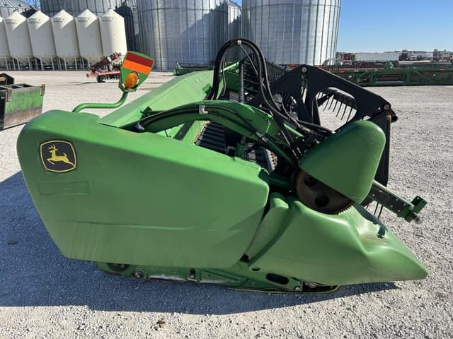 Image of John Deere 635FD equipment image 3