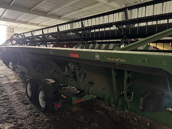 Image of John Deere 635FD equipment image 2