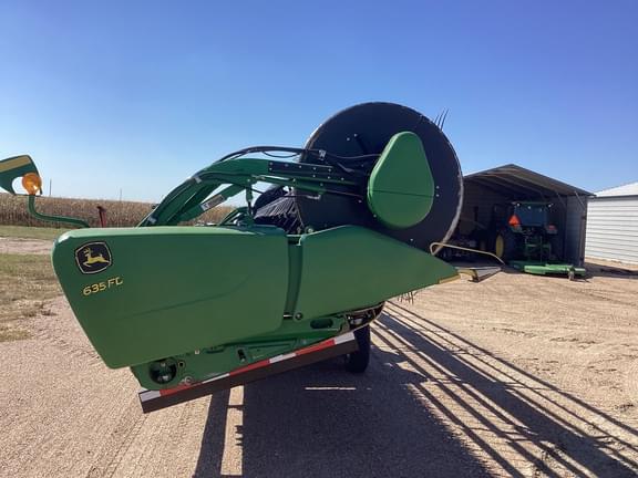 Image of John Deere 635FD equipment image 3