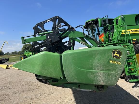 Image of John Deere 635FD Primary image