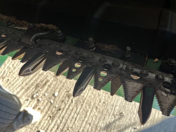 Image of John Deere 635FD equipment image 3