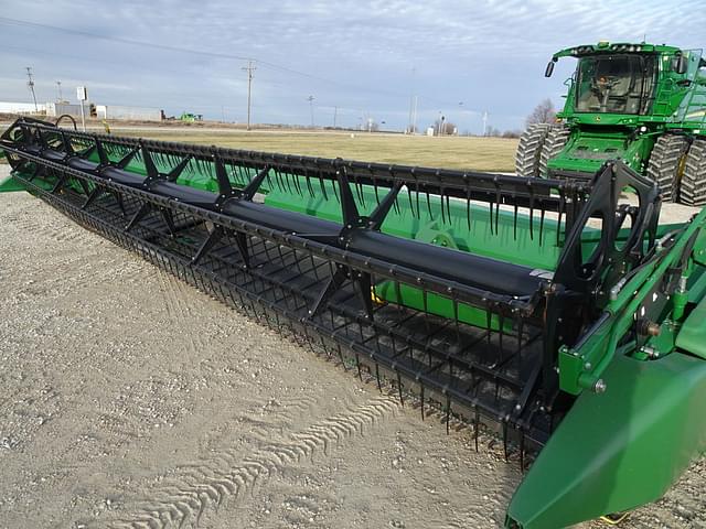 Image of John Deere 635FD equipment image 2