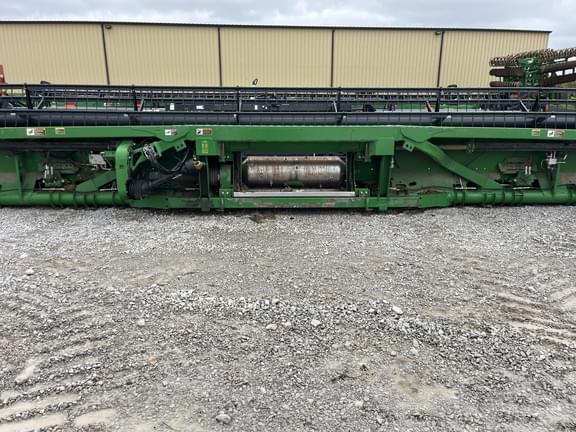 Image of John Deere 635FD equipment image 3