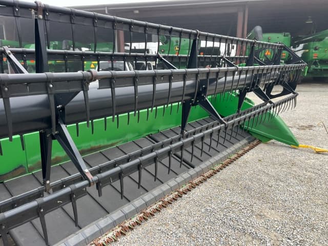 Image of John Deere 635FD equipment image 4