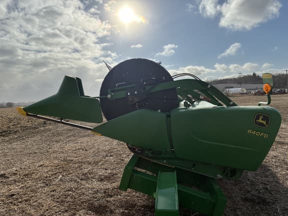 Image of John Deere 640FD equipment image 3