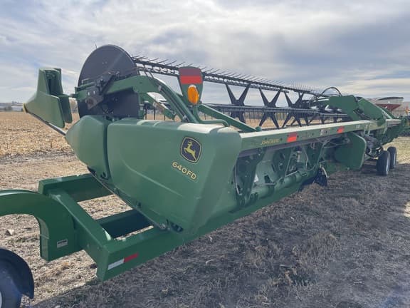 Image of John Deere 640FD equipment image 4