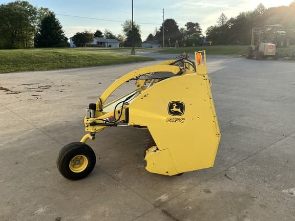 Image of John Deere 645C equipment image 4