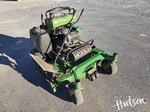 2014 John Deere 652R Equipment Image0
