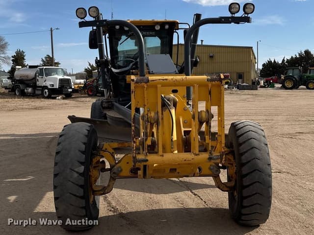 Image of John Deere 670G equipment image 1