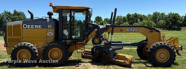 Image of John Deere 672G equipment image 3