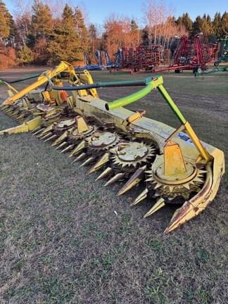 Image of John Deere 692 equipment image 1