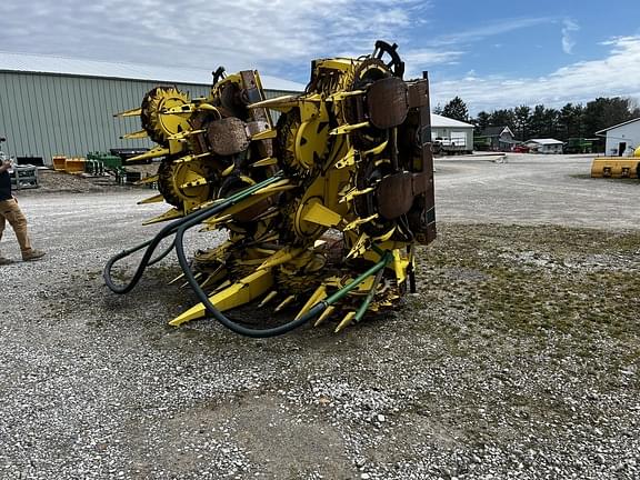 Image of John Deere 692 equipment image 2