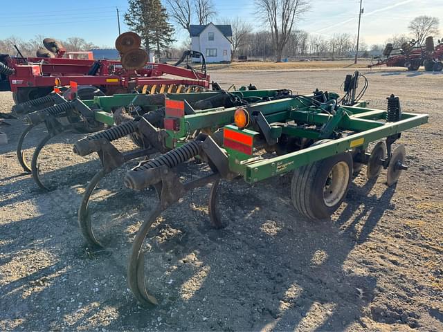 Image of John Deere 714 equipment image 4