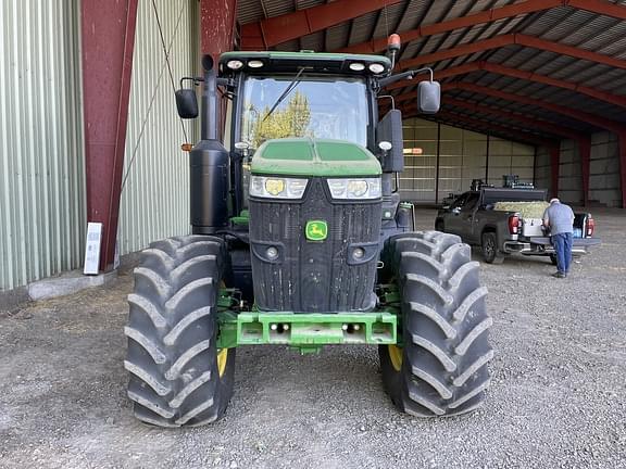 Image of John Deere 7210R equipment image 2