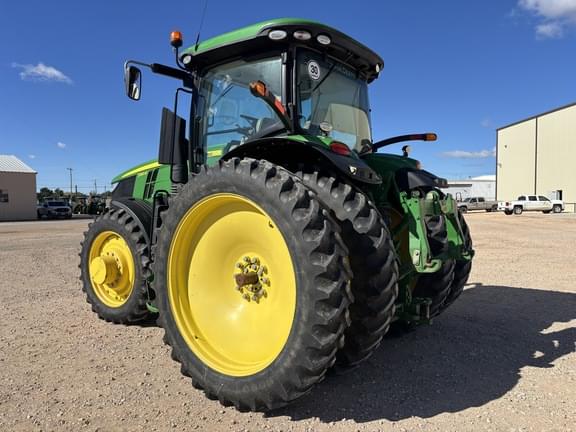 Image of John Deere 7210R equipment image 2