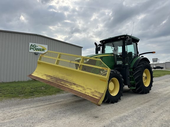 2014 John Deere 7210R Equipment Image0