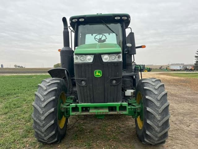 Image of John Deere 7210R equipment image 4