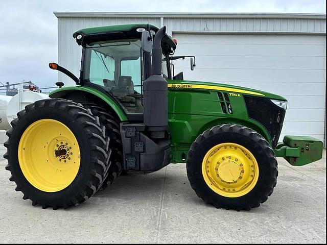 Image of John Deere 7210R equipment image 2