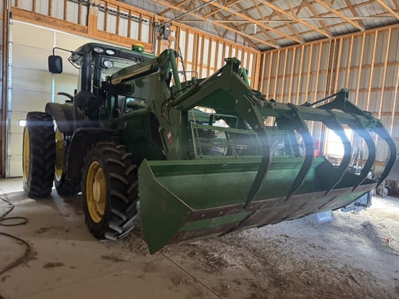 Image of John Deere 7210R equipment image 1