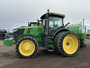 2014 John Deere 7210R Image