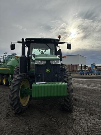 Image of John Deere 7210R equipment image 3