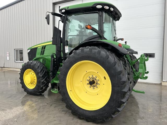 Image of John Deere 7210R equipment image 4