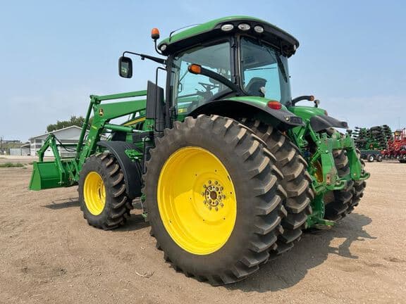Image of John Deere 7210R equipment image 2