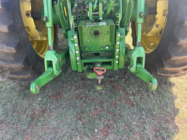 Image of John Deere 7210R equipment image 4