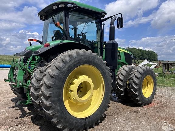Image of John Deere 7210R equipment image 1