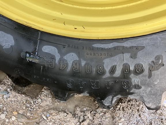 Image of John Deere 7210R equipment image 3