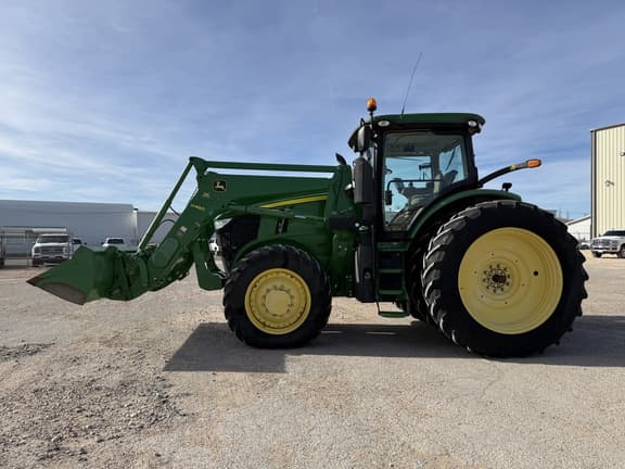 Image of John Deere 7210R equipment image 1
