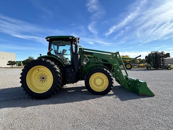 Image of John Deere 7230R equipment image 4