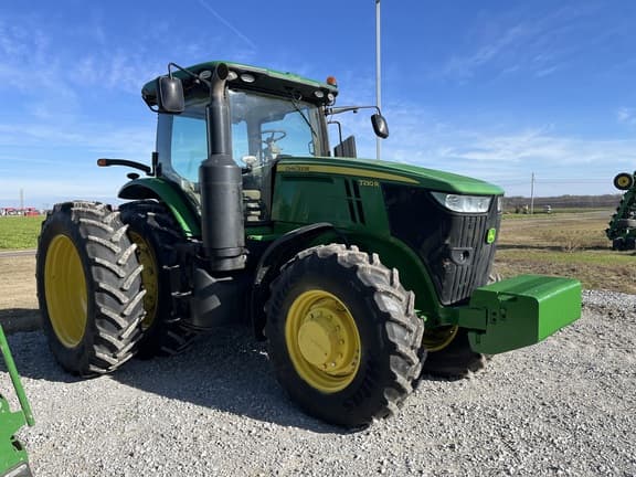 Image of John Deere 7230R equipment image 4