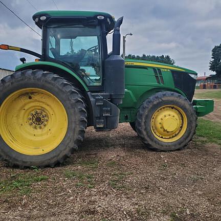 Image of John Deere 7230R equipment image 2