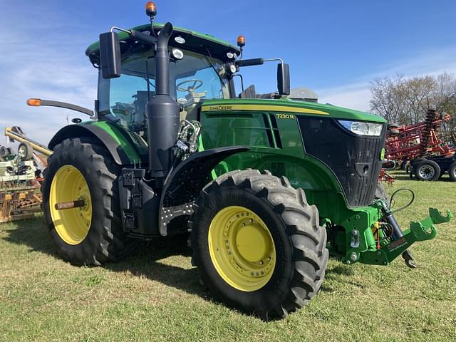 Image of John Deere 7230R equipment image 1