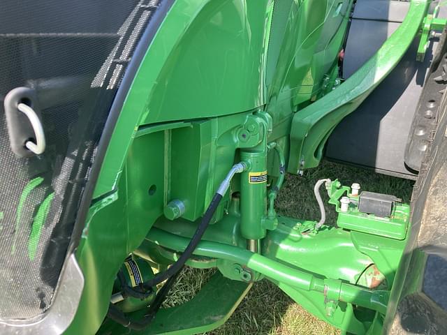 Image of John Deere 7230R equipment image 4