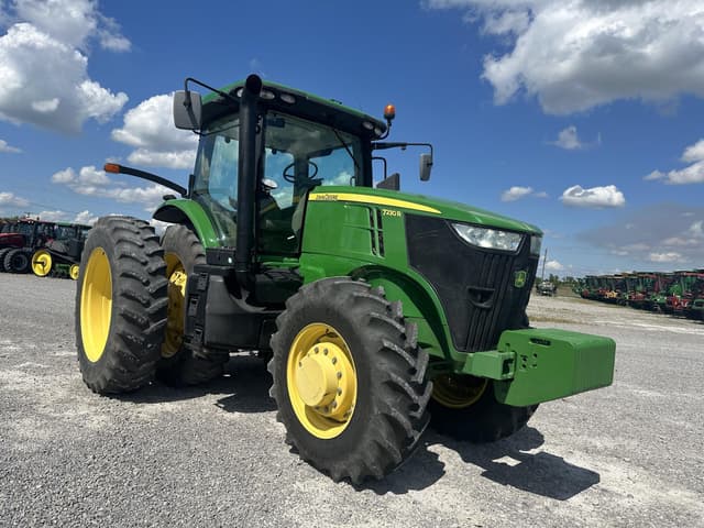 Image of John Deere 7230R equipment image 1