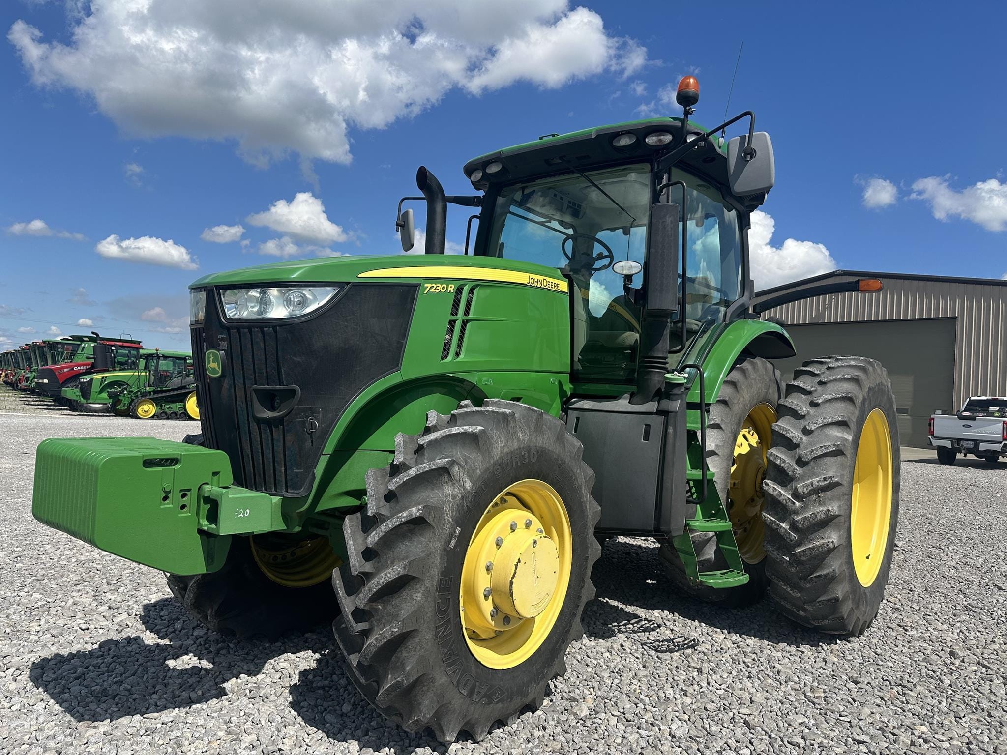 2014 John Deere 7230R Equipment Image0