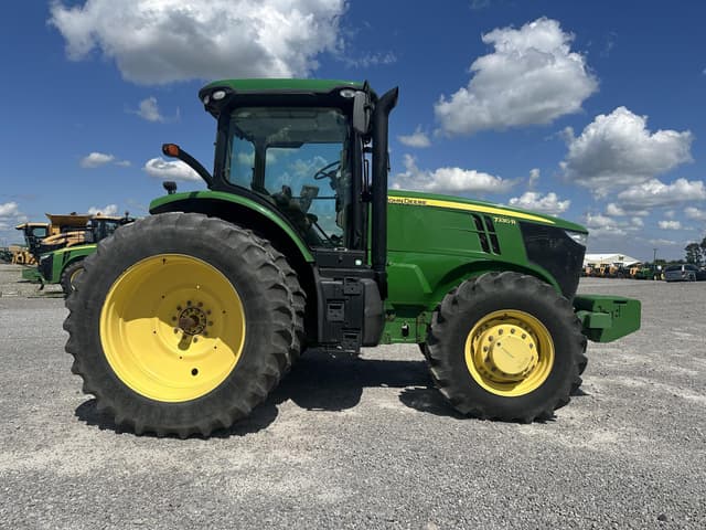 Image of John Deere 7230R equipment image 3