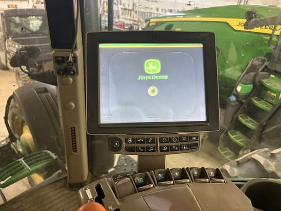 Image of John Deere 7230R equipment image 4