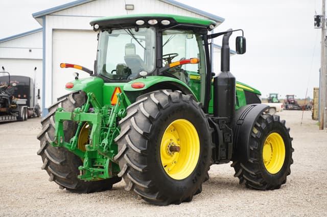Image of John Deere 7230R equipment image 4