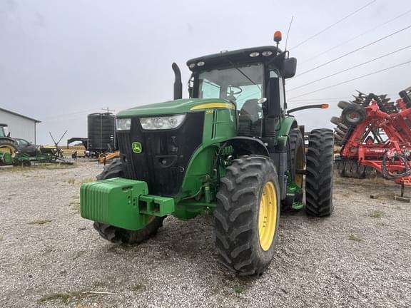 Image of John Deere 7250R equipment image 1