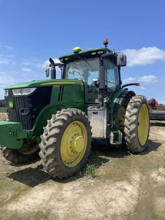 Image of John Deere 7270R equipment image 1