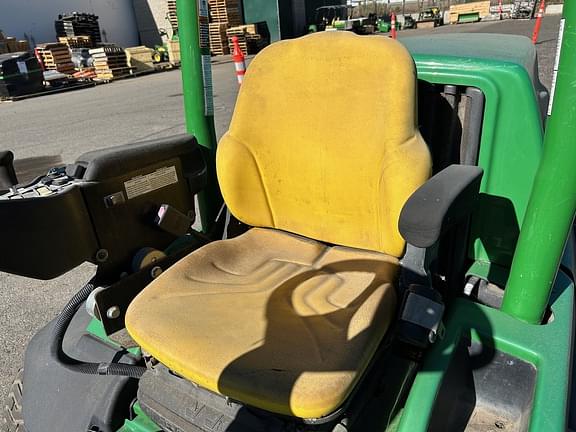 Image of John Deere 7400A equipment image 1