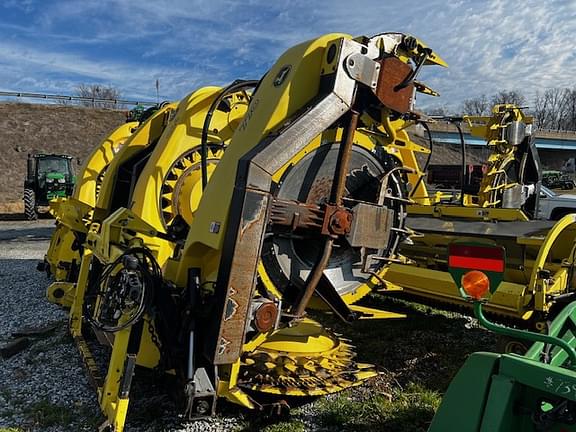 Image of John Deere 770 equipment image 2