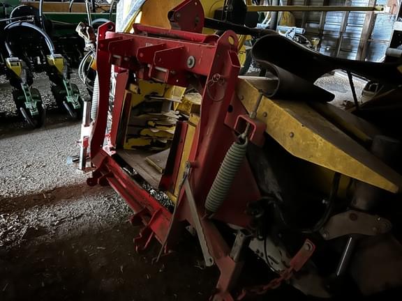 Image of John Deere 770 equipment image 3