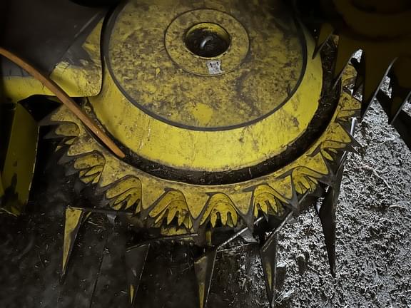 Image of John Deere 770 Primary image